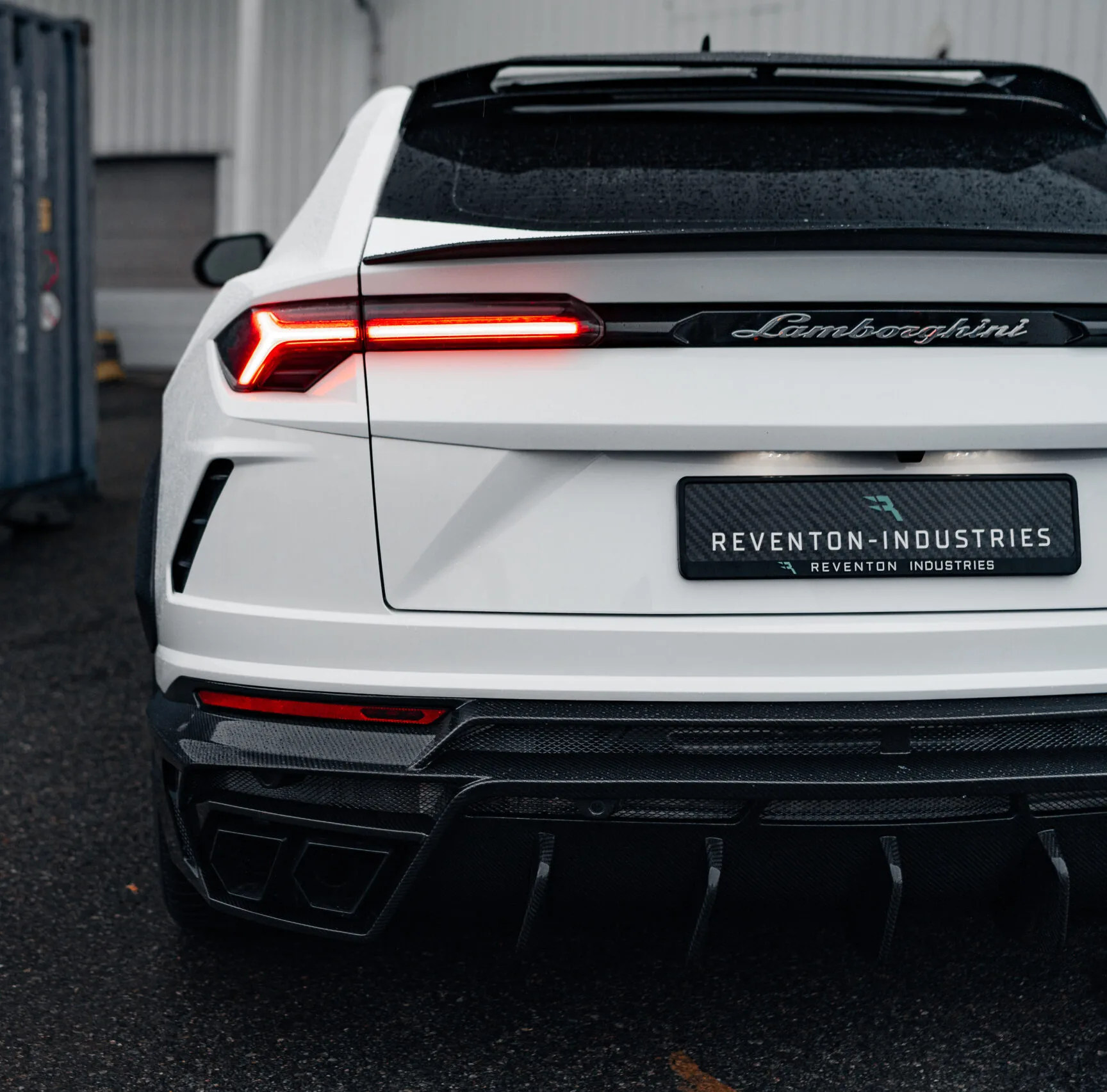 REAR DIFFUSER STRADA carbon Lamborghini URUS