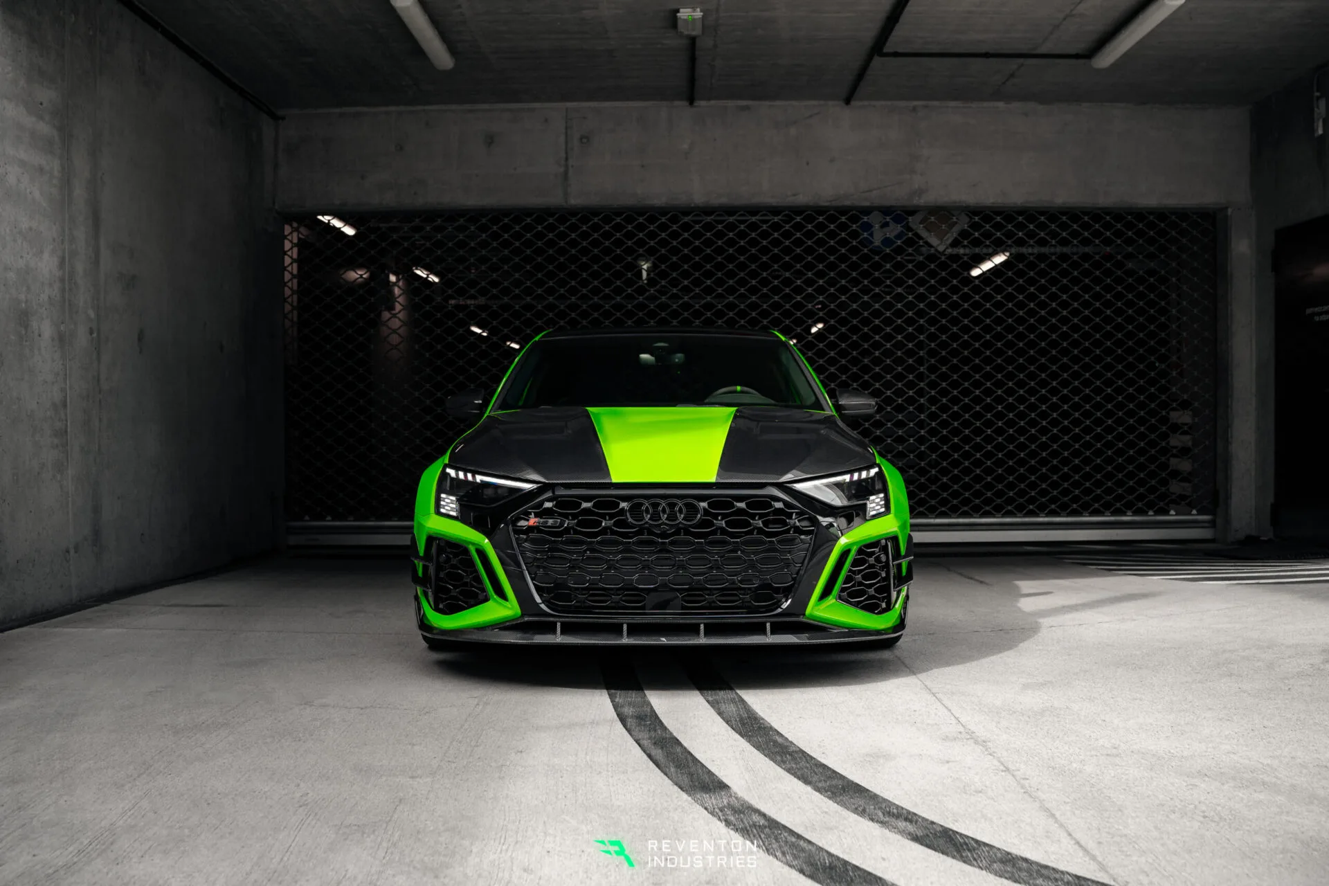 FRONT LIP TROPHY carbon Audi RS3 8Y