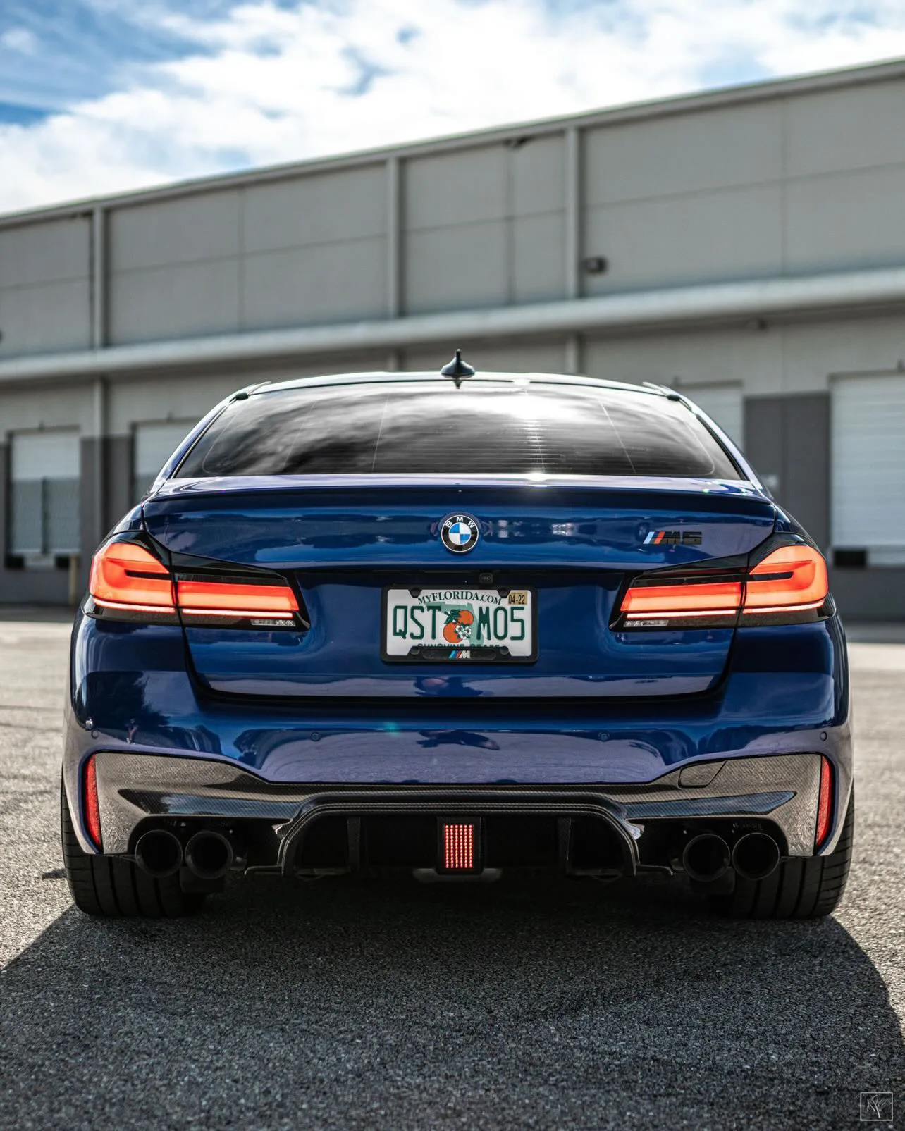 DIFFUSER LED V1 carbon BMW M5 F90