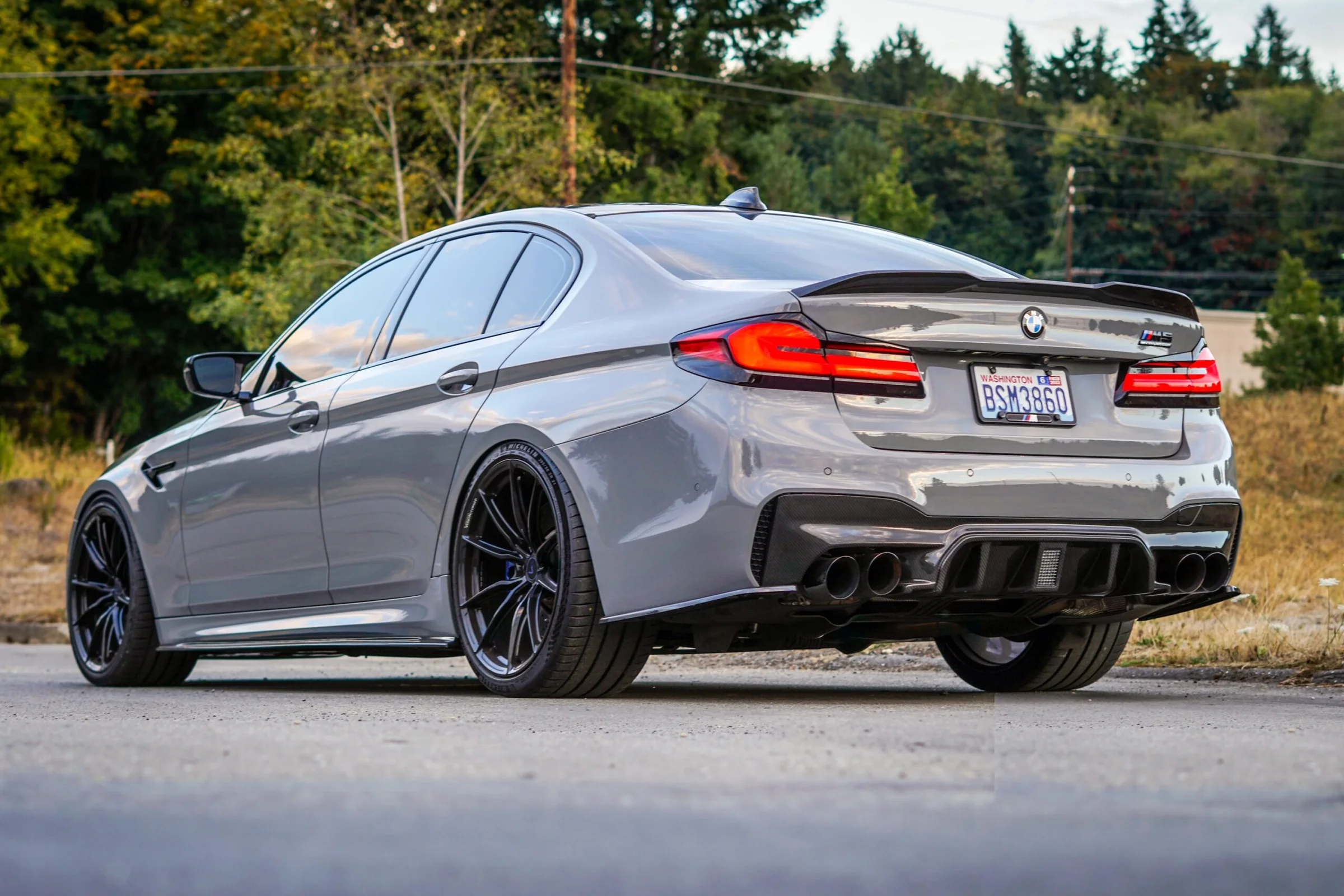 DIFFUSER LED V1 carbon BMW M5 F90